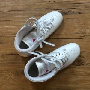 Women’s Reebok Classic